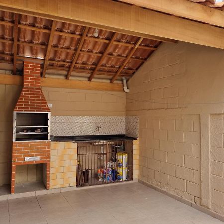 Confortavel Casa Com Piscina E Churrasqueira A 100M Da Praia كاراغواتاتوبا المظهر الخارجي الصورة