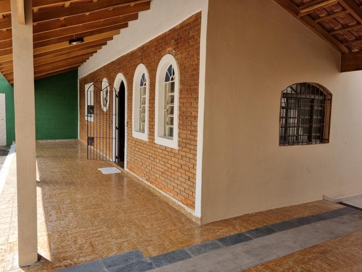 Confortavel Casa Com Piscina E Churrasqueira A 100M Da Praia كاراغواتاتوبا المظهر الخارجي الصورة
